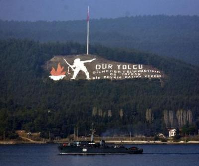 Rus savaş gemisi Çanakkale Boğazından geçti