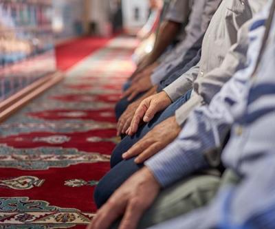 Cuma namazı nasıl kılınır Diyanet Cuma namazı kılınışı nasıl