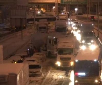 Son dakika: Mahmutbey gişelerde trafik kontrollü olarak sağlanıyor