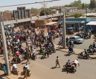 Afrika Birliği, Burkina Faso’nun üyeliğini askıya aldı