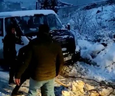Gercüş’te kardan kapanan yolda minibüs içinde mahsur kalan 4 kişi kurtarıldı