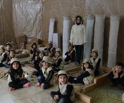 Esra Öğretmen, Tripolis Antik Kenti sınıfına taşıdı