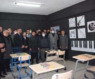 Fırat Yılmaz Çakıroğlunun adı müzik sınıfına verildi