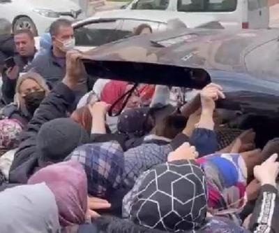 Ankarada mağaza açılışında indirim izdihamı