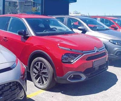 Sıfır otomobiller galeride bekliyor