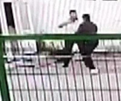 Yan baktın kavgası Dehşet anları kamerada