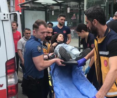 Beyoğlunda ağaç devrildi: 3 yaralı