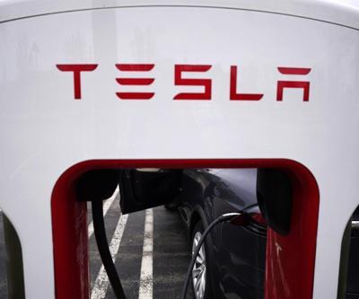 Tesla kullanıcılarına altıncı şok Binlerce araç geri çağrıldı...