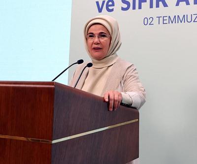 Emine Erdoğan: Denizlerden 138 bin ton çöp toplandı