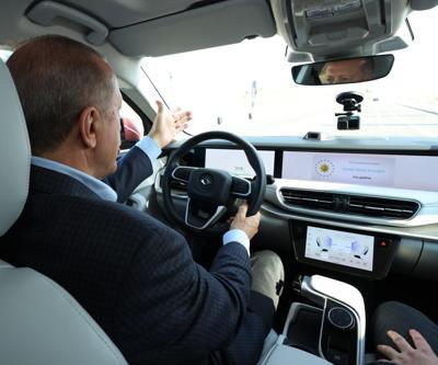 Cumhurbaşkanı Erdoğan TOGGun direksiyonuna geçti