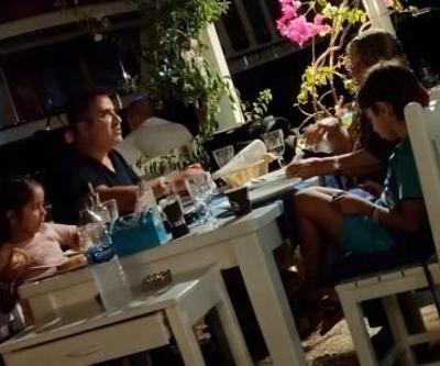 Emrah çocukları ile Bodrum’da bir araya geldi