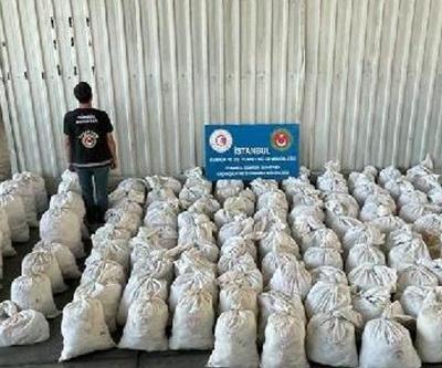 Gümrük Muhafaza ekiplerinin düzenlediği operasyonda tonlarca uyuşturucu ele geçirildi