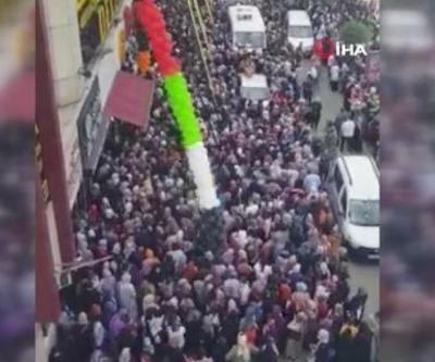 İndirimi duyan koştu, izdiham oldu