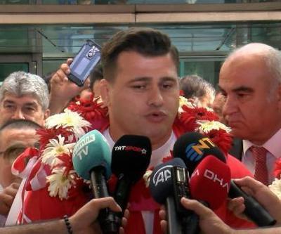 Dünya Şampiyonu Rıza Kayaalpe Ankarada coşkulu karşılama