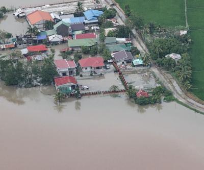 Filipinlerde tayfun alarmı: Kurtarma çalışmalarına katılan 5 görevli hayatını kaybetti