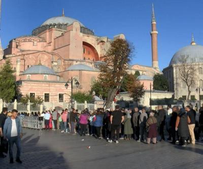 Ayasofya Camiinde hafta sonu yoğunluğu