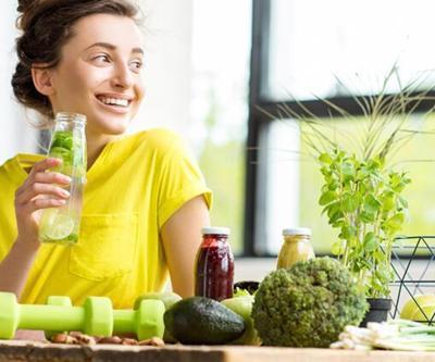 Gençleştiren 3 yeşil detoks tarifi