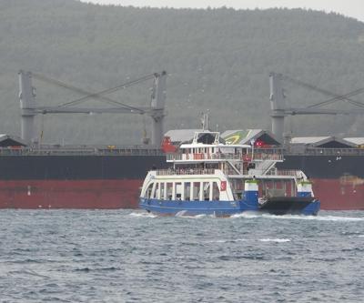 Çanakkalede Bozcaada feribot seferlerine olumsuz hava engeli