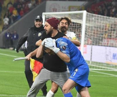 Göztepe-Altay maçında kaleci Ozan Evrim Özençe saldıran şahıs tutuklandı
