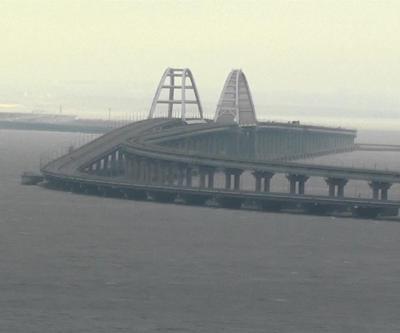 Putin onarılan Kırım Köprüsünde araç kullandı