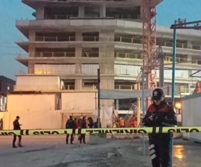 Son dakika: İzmirde inşaat vinci devrildi Vali Köşgerden açıklama: 6 kişi öldü