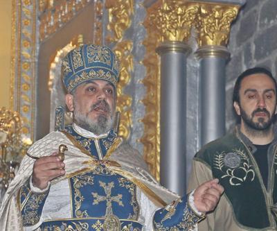 Tarihi Surp Giragos Ermeni Kilisesinde Noel ayini