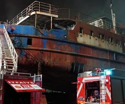 Altınova Tersaneler Bölgesi’nde gemi yangını: 3 kişi dumandan etkilendi