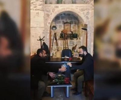 İsveç’te Kur’an-ı Kerim yakma girişimine karşı Mardinli gençler kiliselerde gül dağıttı