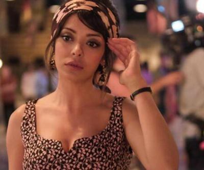 Selin Şekerci gala tarzıyla gözleri üzerine çekti