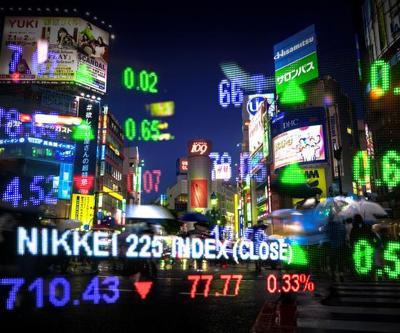 Nikkei 225 endeksi Nasdaqı takip ediyor
