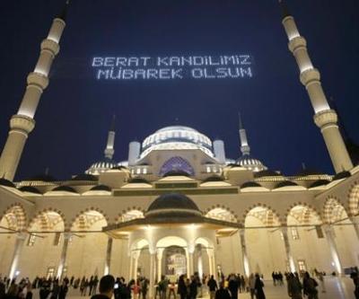 Berat kandili mesajları, ayetli Berat Kandili sözleri Berat gecesi mesajı birlikte resimli 2023 Berat Kandili güncel resimli yazılı anlamlı dualı ayetli mesajları
