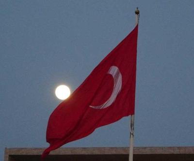 Taksim Meydanında kartpostallık görüntü