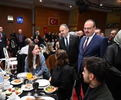 Alinur Aktaş, iftarda şehit aileleri ve gazilerle bir araya geldi
