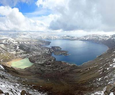 Nemrut Dağı ve krater göllerinin muhteşem kar manzarası hayran bırakıyor