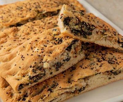 Ispanaklı Ev Pidesi Tarifi - Ispanaklı Ev Pidesi Malzemeleri