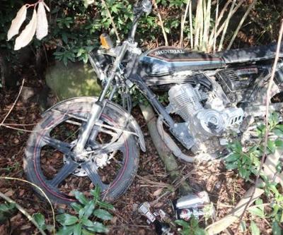 Çalınan motosiklet, çalıların arasında saklanmış halde bulundu