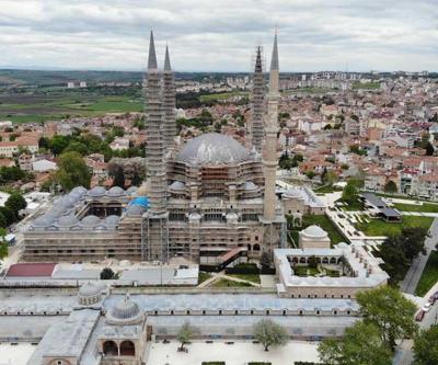 Selimiye Camiinin dev kubbe aleminin montajı başladı