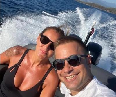 Pınar Altuğdan Yağmur Atacanla romantik  paylaşım