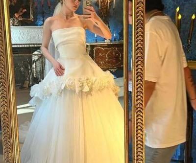 Melis Sezenin gelinlikli pozlarına beğeni yağdı