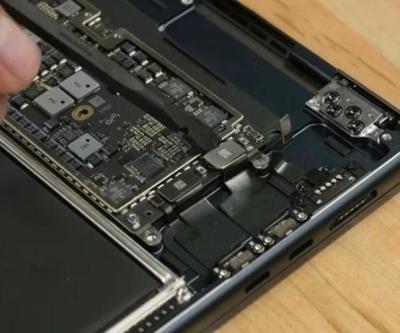 Yeni MacBook Air’in tamiri oldukça zor olduğu ortaya çıktı