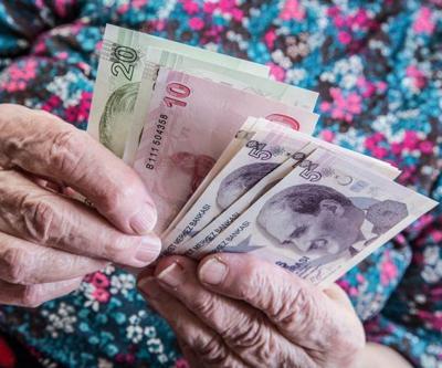Son açıklamalar... Emekliye ek zam olacak mı En düşük emekli maaşı artacak mı