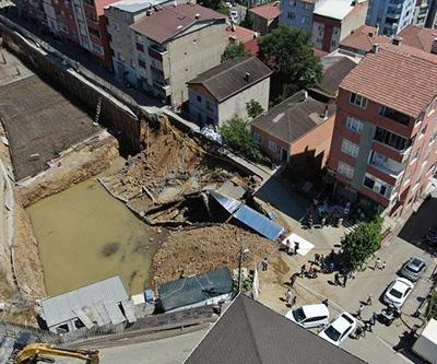 Sarıyerde yol çöktü: Bazı binalar tedbir amacıyla tahliye edildi