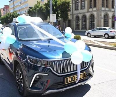 Togg sünnet arabası oldu: Şoför koltuğuna belediye başkanı oturdu