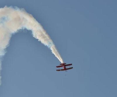 Türkiye’nin ilk kadın akrobasi pilotu ve Hürkuş gösterileriyle büyüledi
