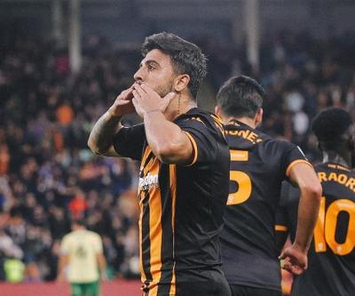 Ozan Tufan, İngiltere Championshipte ayın futbolcusu ödülüne aday gösterildi