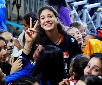 Olimpiyat kotası alan Dünya 1 numarası Filenin Sultanları yurda döndü