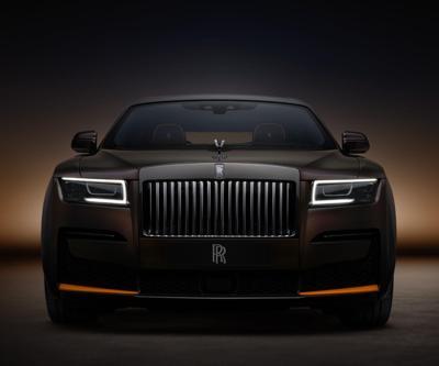 Rolls-Royce Black Badgein örtüsü açıldı