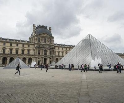 Paris’teki Louvre Müzesi, güvenlik sebebiyle kapatıldı