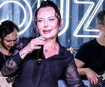 Sibel Alaş, 90lardan günümüze uzanan hit şarkıları seslendirdi
