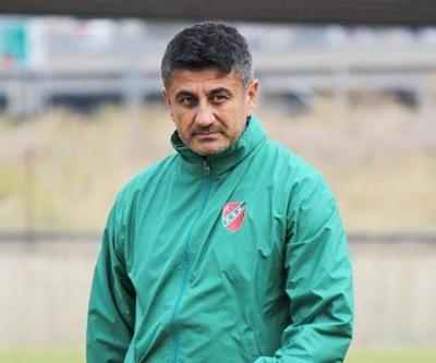 Karşıyakada Ersin Aka istifa etti